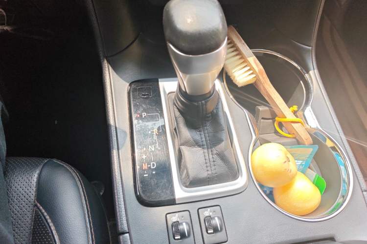 Used Toyota Highlander 2018 2.0T Four-Wheel Drive Luxury Version 7 Seats China VI Standard