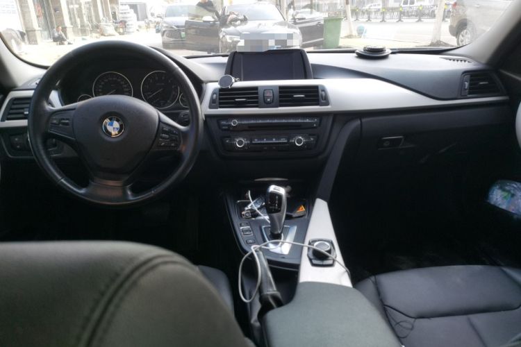 Used BMW 3 Series 2015 316Li Fashion Model
