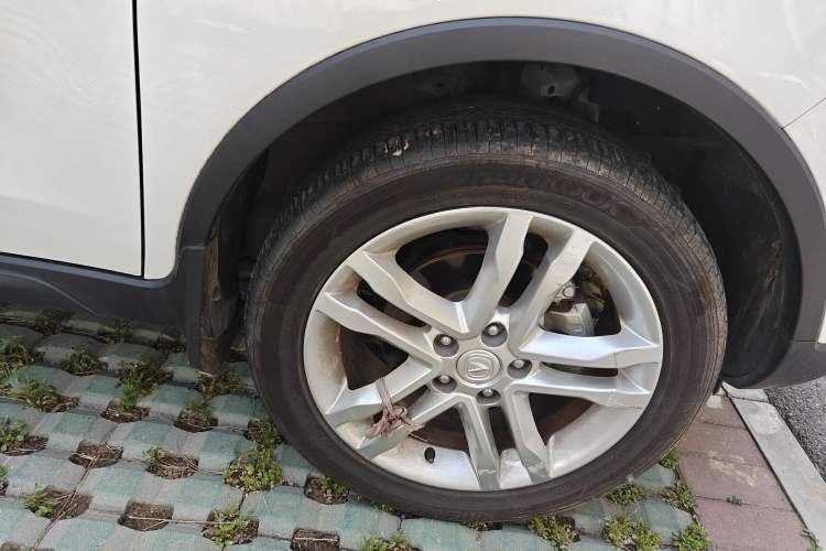 Used CHANGAN CS35 2017 1.6L Manual Luxury Model Exterior 1