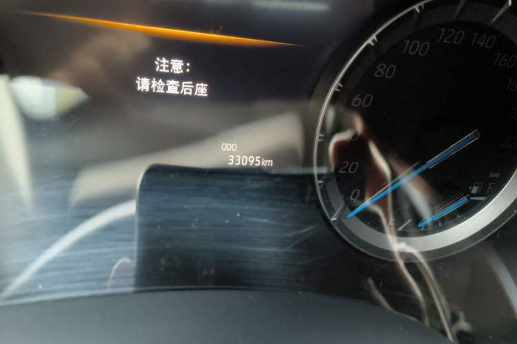 Used Toyota Highlander 2023 2.5L Smart Electric Hybrid Dual-Engine 4x4 Elite Edition 7 Seats Odometer Close Up