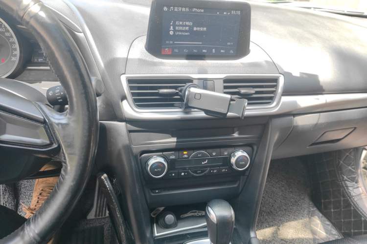 Used Mazda 3 Axela 2017 Sedan 1.5L Automatic Luxury Model Emission Standard China V