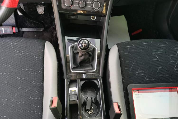 Used Jetta VS5 2022 280TSI Manual Advanced Trim
