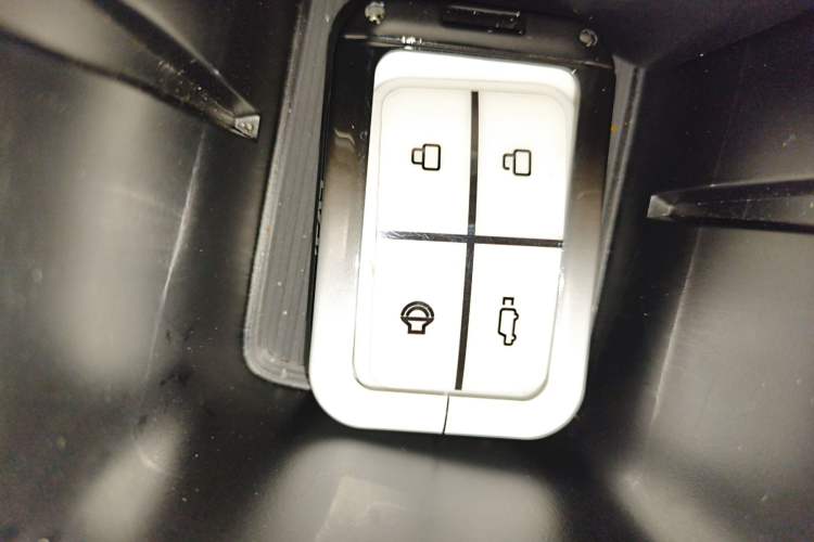 Used iCAR V23 2025 401 Two-Wheel Drive Advanced Edition Interior 1