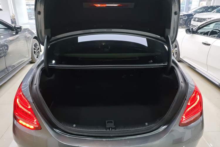 Used Mercedes-Benz C-Class 2017 Facelift C 200 L 4MATIC Sport Edition
