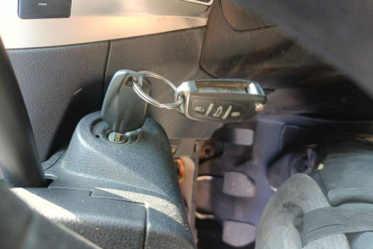 Used Peugeot 301 2016 1.6L Manual Happiness Edition