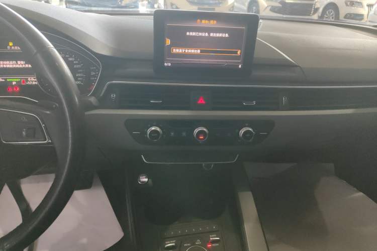 Used Audi A4L 2019 40 TFSI Ambition China VI