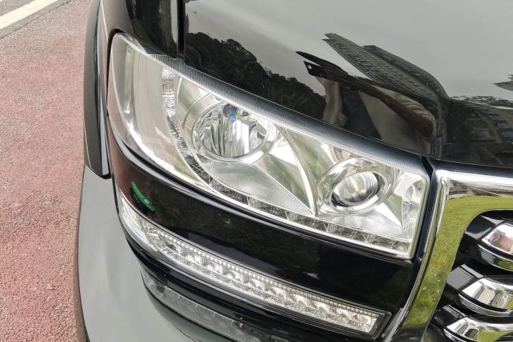 Used GMC SAVANA 2019 6.0L GL750 Elegant Sky Edition
