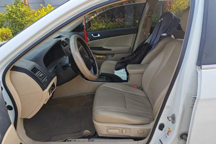 Used BYD G6 2013 1.5TID Automatic Luxury Model