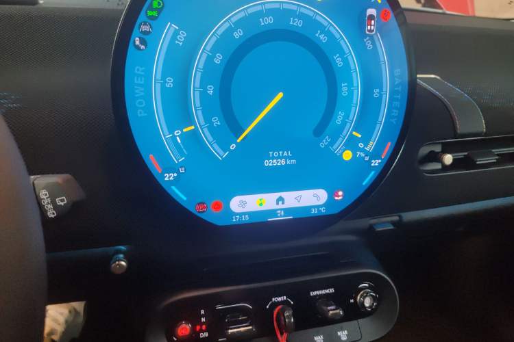 Used MINI Electric COOPER 2024 452km COOPER SE Artist Odometer Close Up