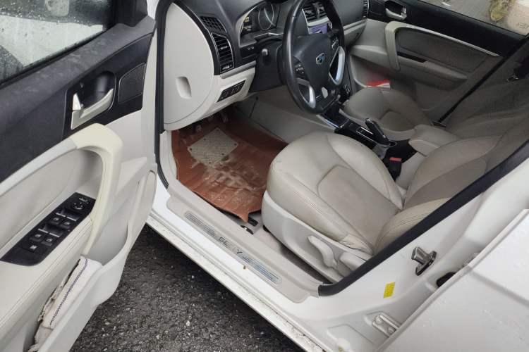 Used Geely Auto Emgrand 2014 Sedan 1.5L Manual Elite Model