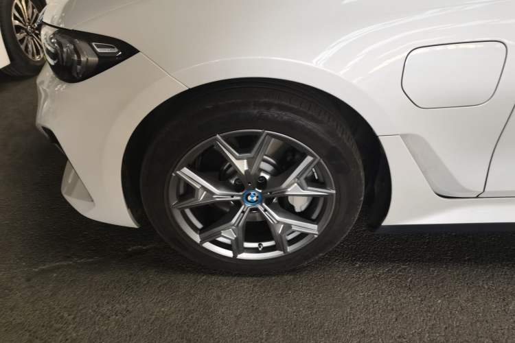 Used BMW i3 2022 eDrive 35 L
