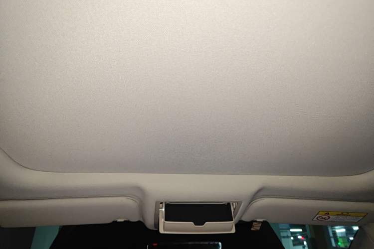 Used Jaguar XEL 2020 2.0T 200 PS S Advanced Elegance Edition Headliner