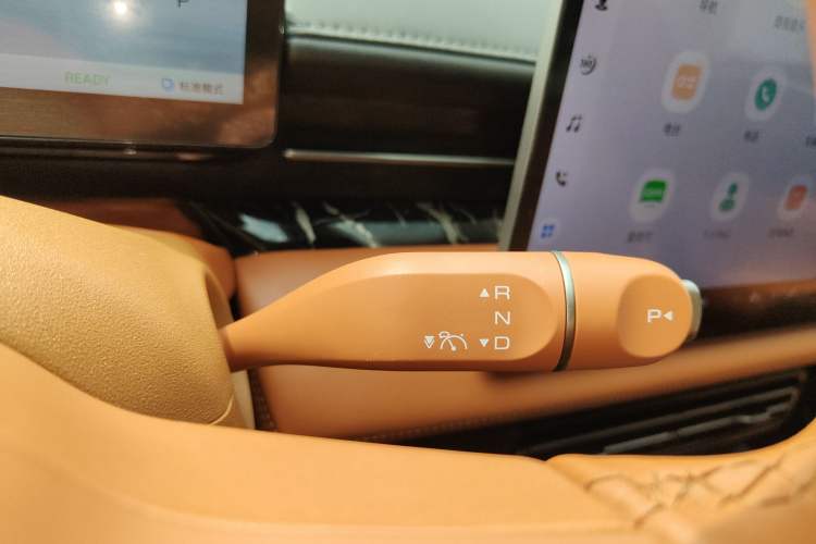 Used Wuling Xingguang 2025 610 km Smart Flagship Version Gear Lever