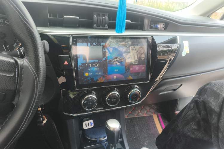 Used Toyota Corolla 2014 1.6L CVT GL-i Leather Edition Audio And AC Panel