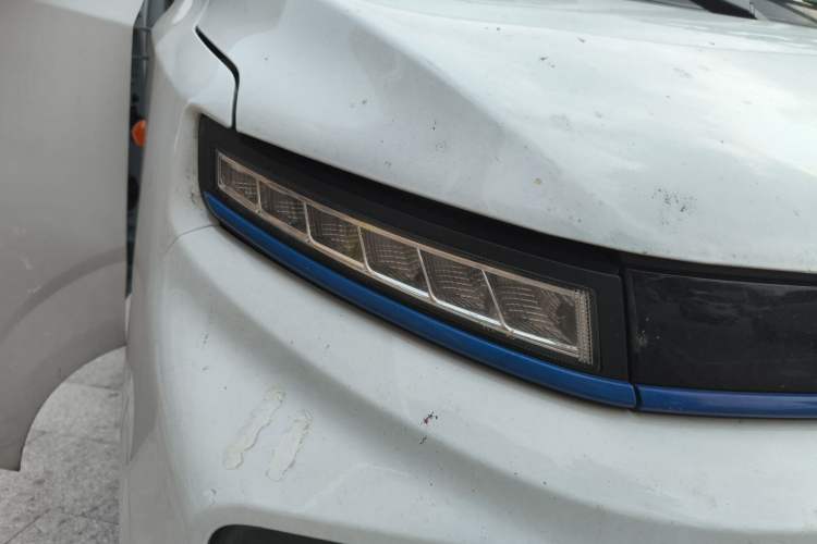 Used Farizon Xingxiang V 2024 Star Enjoy V6E Feature Edition Zhixin 46.08 kWh Right Front Headlight