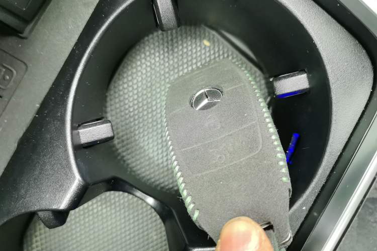 Used Mercedes-Benz C-Class 2020 Restyled C 260 L Sport Edition Vehicle Key