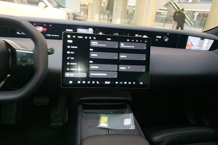 Used Avatr 06 2025 Ultra Pure Electric Edition