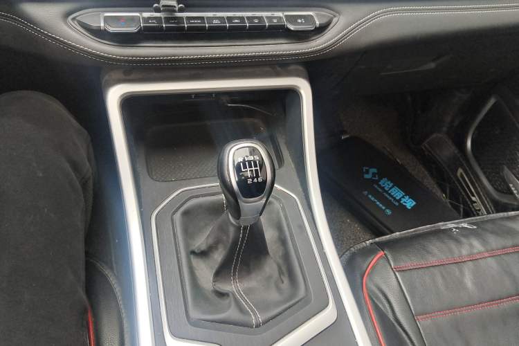 Used Geely Auto Vision X6 2020 1.4T Manual Luxury Model
