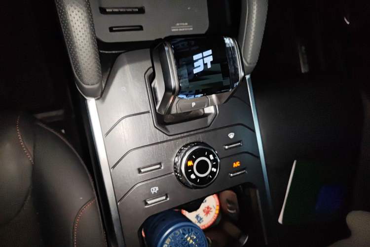 Used JETOUR Shanhai Traveler C-DM 2024 C-DM 208KM Mountain & Wilderness Edition
