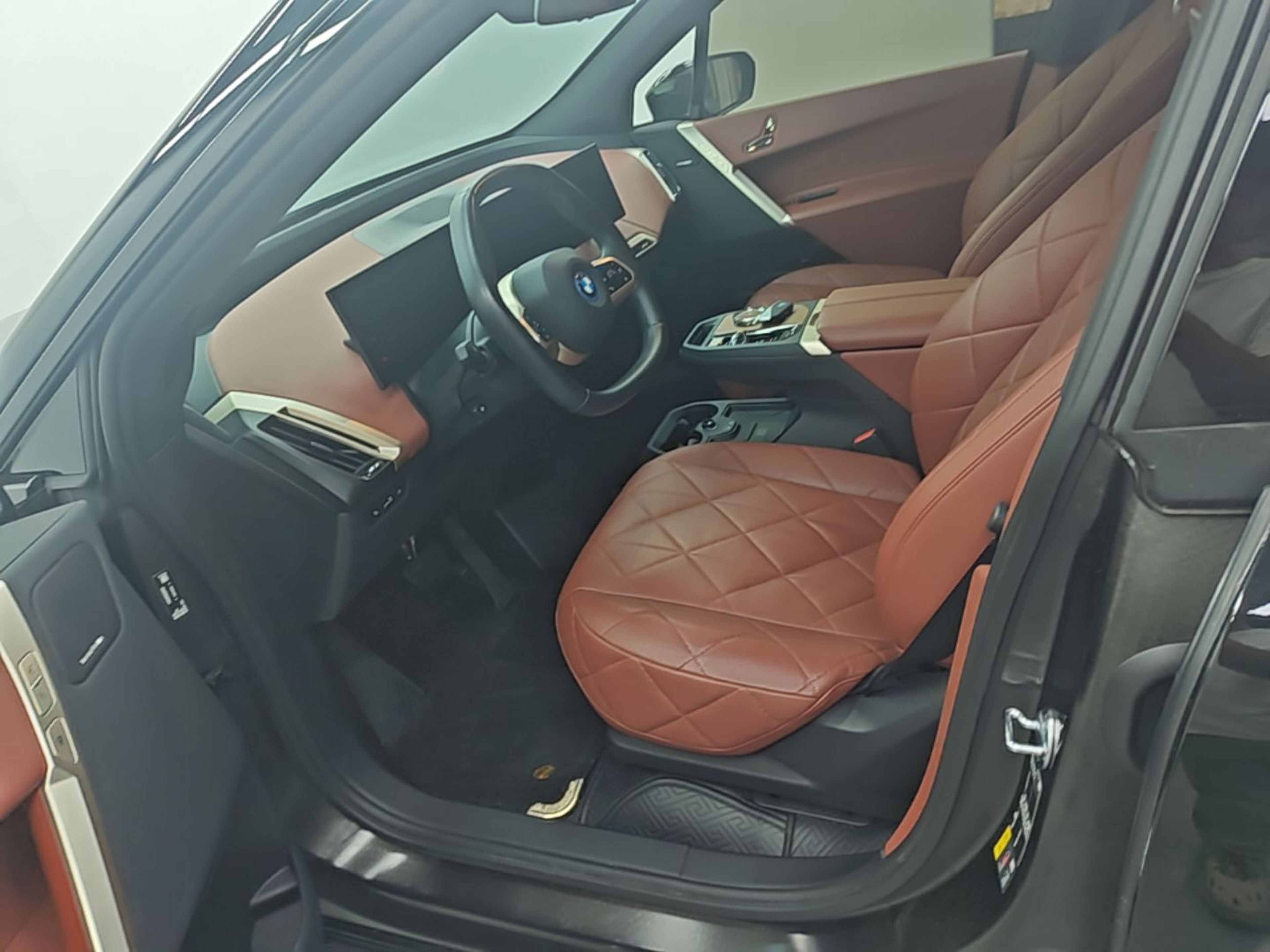 Vordere Reihe im Auto