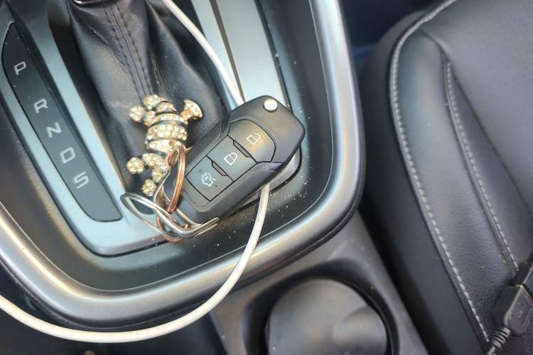 Used Ford Escort 2017 Happiness Edition 1.5L Automatic Fashion Version Vehicle Key