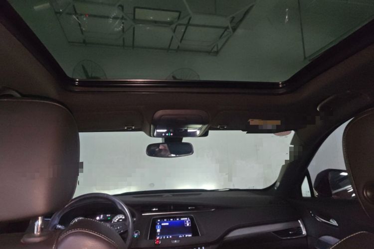 Used Cadillac XT4 2018 28T Two-Wheel-Drive Luxury Model Headliner