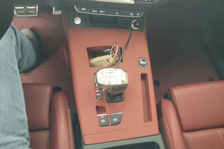 Used Audi Q5L 2024 40 TFSI Fashion Dynamic Model
