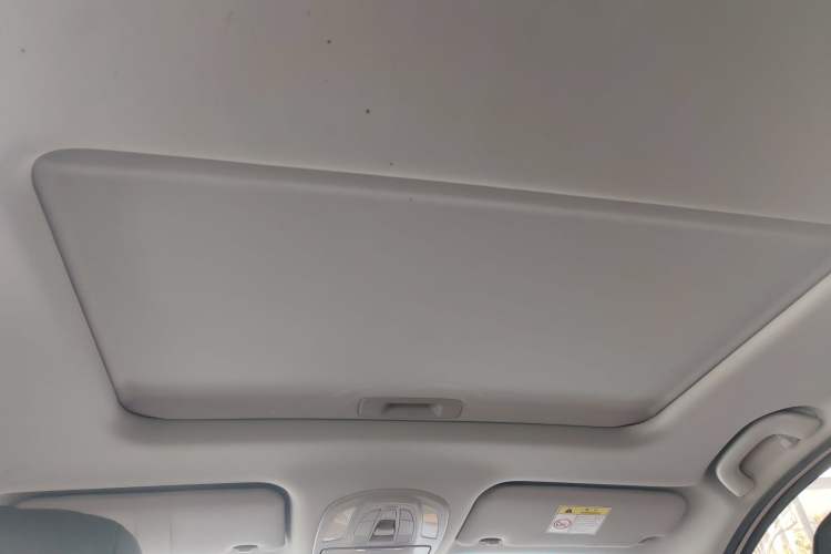 Used Wuling Hongguang S3 2018 1.5L Manual Luxury Model China V Standard
