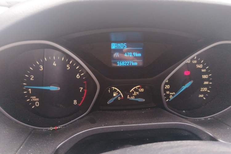 Used Ford Focus 2015 Hatchback 1.6L Automatic Comfort Model Odometer Close Up