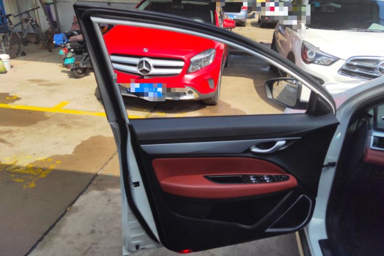 Used Geely Auto Vision S1 2019 Upgraded Model 1.5L CVT Luxury Version
