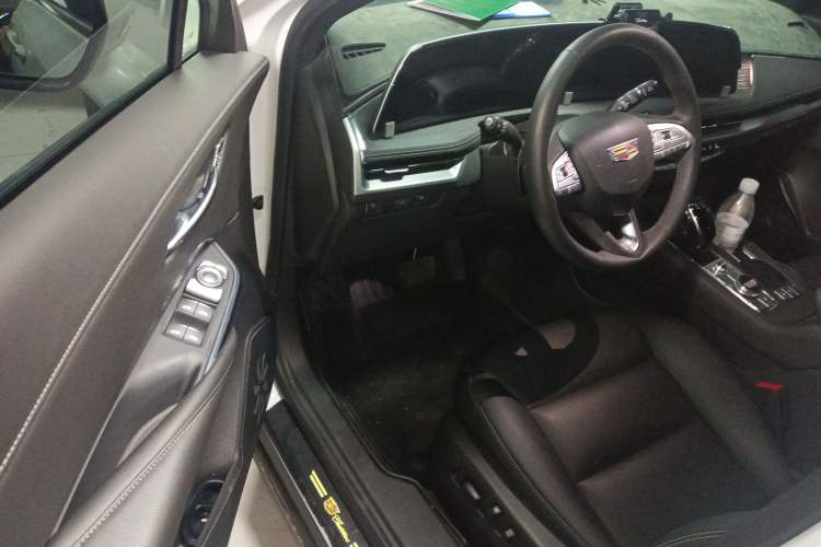 Used Cadillac XT4 2024 28T Two-Wheel-Drive Luxury Version Driver Seat