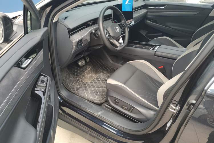 Used Volkswagen ID.7 VIZZION 2024 PRO Model Driver Seat