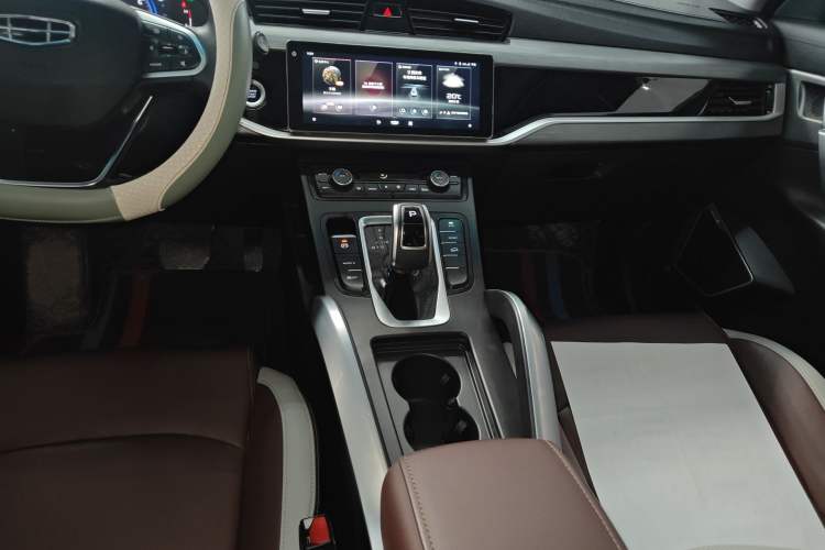 Used Geely Auto Emgrand X7 Sport 2022 1.8TD DCT Zhiya Trim Gear Lever