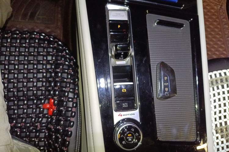 Used Volkswagen Teramont 2022 380TSI Four-Wheel Drive Luxury Edition Gear Lever