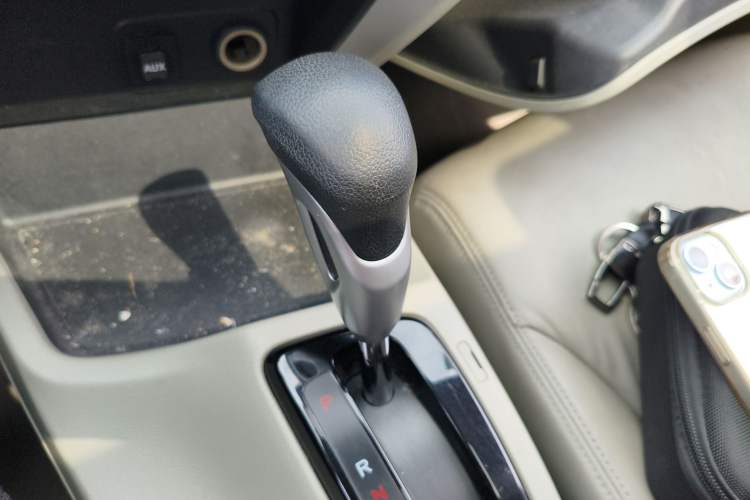 Used Honda Civic 2013 10th Anniversary 1.8L Automatic Luxury Edition Gear Lever