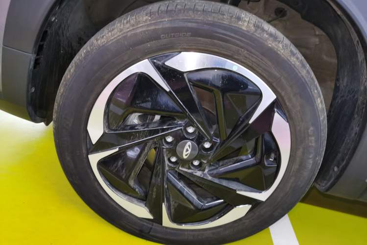 Used Chery Tiggo 7 C-DM 2025 1.5T 120KM Luxury Trim Exterior 4