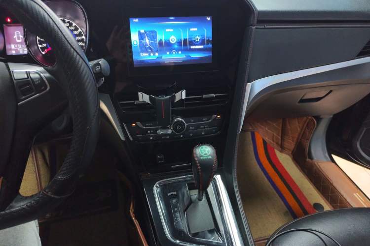 Used Venucia T70 2018 2.0L CVT Smart Enjoyment Version
