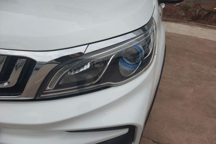 Used Geely Auto Vision X3 2019 Upgraded Model 1.5L Manual Elite Version Left Front Headlight