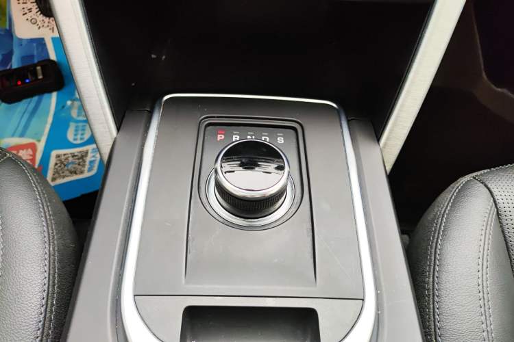 Used Land Rover Discovery Sport 2019 240 PS SE Version China VI Standard Gear Lever