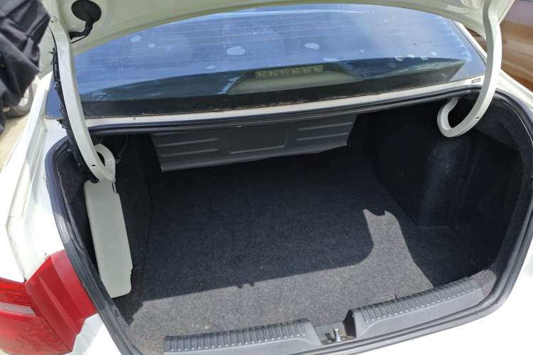 Used Volkswagen Jetta 2015 1.6L Automatic Comfort Model Trunk