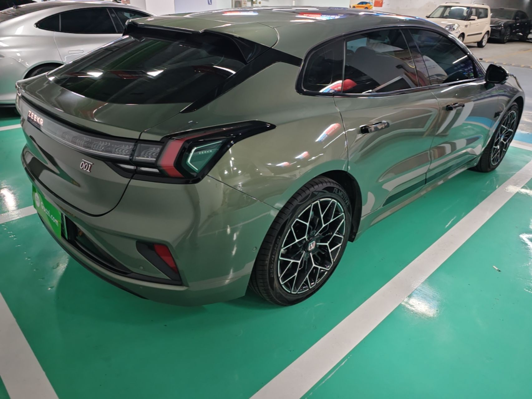 Zeekr 001 2025 WE Edition 95 kWh All-Wheel Drive — снимка 6