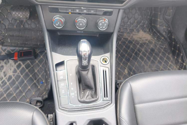 Used Volkswagen Lavida 2021 1.5L Automatic Comfort Edition Gear Lever