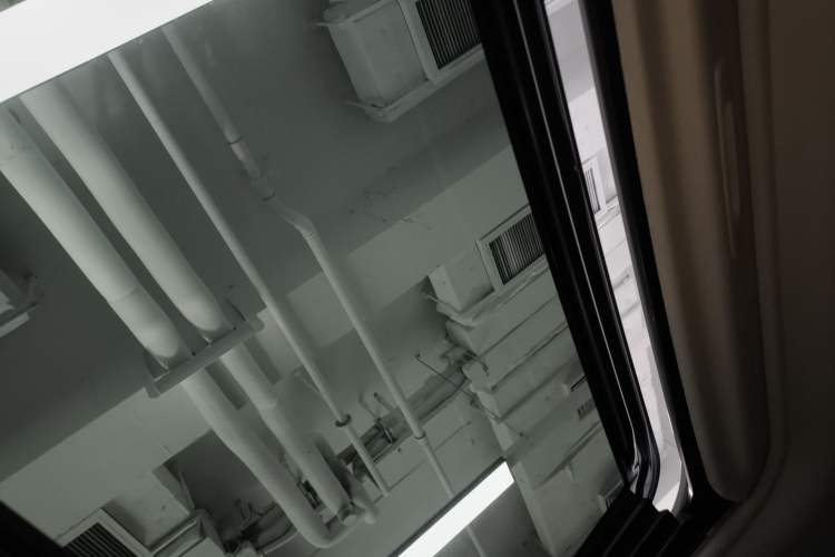 Used Toyota Granvia 2023 2.5L Hybrid Luxury Edition
