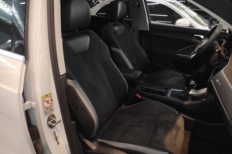 Used Audi Q3 2020 35 TFSI Ambition Dynamic Edition
