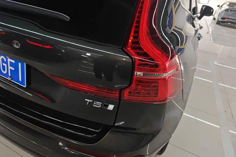 Used Volvo XC60 2019 T5 4x4 Zhiyuan Edition China VI Standard Right Rear Taillight