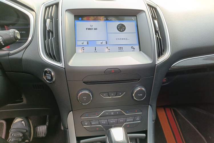 Used Ford Edge 2016 EcoBoost 245 Two-Wheel-Drive Titanium 7-Seater Audio And AC Panel