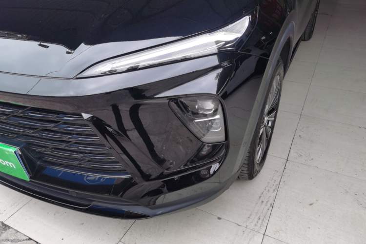 Used Buick Envision 2025 Encore Plus 28T Two-Wheel-Drive Platinum Edition