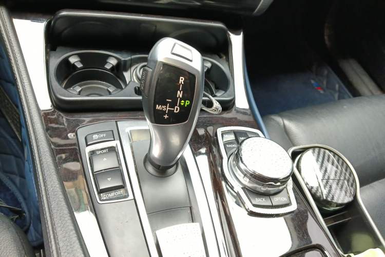 Used BMW 5 Series 2013 525Li Luxury Model