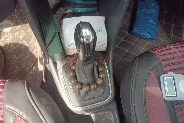 Used Volkswagen Polo 2016 1.4L Automatic Trendy Model Gear Lever