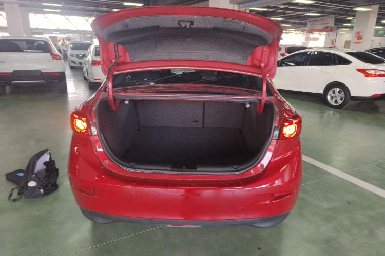 Used Mazda Mazda 3 Axela 2017 Sedan 1.5L Automatic Luxury Model Emission Standard China V
